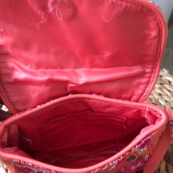VERA BRADLEY CROSSBODY. - Picture 7 of 8